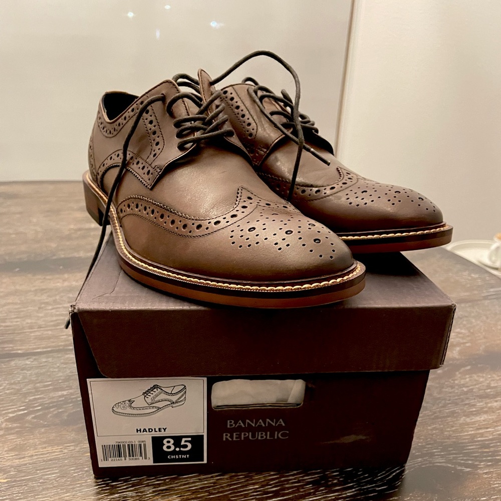 Banana Republic NWT in box men’s dress Hadley shoes.